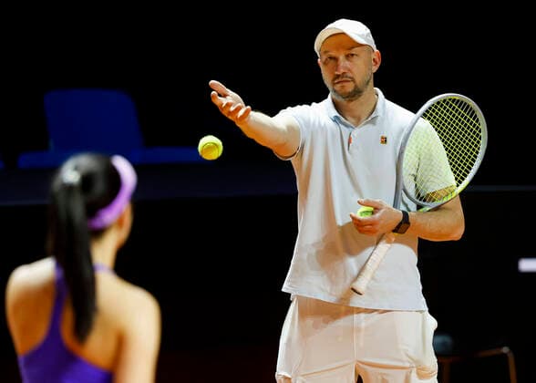 Eva Lys trainiert mit ihrem Vater und Trainer Wolodymyr Lys Tennis - Porsche Tennis Grand Prix 2017 - WTA, Tennis Damen - Porsche-Arena - Stuttgart - - Germany - 20 April 2022. Copyright: xJuergenxHasenkopfx