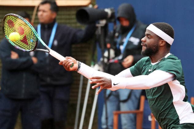 Barcelona Open Banc Sabadell 2022 - Day Three Frances Tiafoe during the match against Hugo Dellien, corresponding to the Barcelona Open Banc Sabadell tennis tournament, 69th Conde de Godo Trophy, in Barcelona, on 20th April 2022. Barcelona Barcelona Spain  Copyright: xUrbanandsportx originalFilename:urbanandsport-barcelon220420_npEzQ.jpg