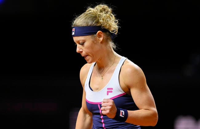 Laura Siegemund GER Jubel Freude Emotion Tennis Damen Porsche-Cup Porsche Tennis Grand Prix GP Stuttgart 2022 Porsche Arena 20.04.2022 DFL REGULATIONS PROHIBIT ANY USE OF PHOTOGRAPHS AS IMAGE SEQUENCES AND OR QUASI-VIDEO Porsche Tennis Grand Prix GP Stuttgart 2022