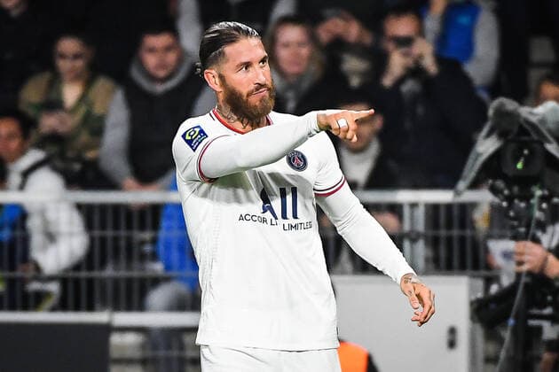 April 20, 2022, Angers, France, France: Sergio RAMOS of PSG celebrates his goal during the Ligue 1 match between Angers SCO and Paris Saint-Germain (PSG) at Raymond-Kopa stadium on April 20, 2022 in Angers, France. Angers France - ZUMAm308 20220420_zsp_m308_010 Copyright: xMatthieuxMirvillex