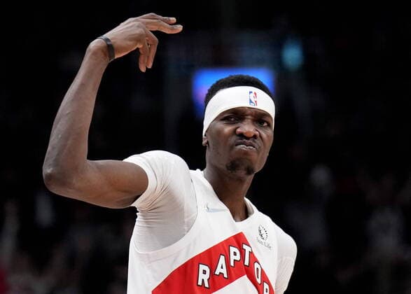 Sport Themen der Woche KW16 Sport Bilder des Tages April 20, 2022, TORONTO, ON, CANADA: Toronto Raptors forward Chris Boucher (25) celebrates after draining a 3 pointer during first half NBA, Basketball Herren, USA first round playoff action against the Philadelphia 76ers in Toronto on Wednesday April 20, 2022. Canada News - April 20, 2022  - ZUMAc35_ 20220420_zaf_c35_123 Copyright: xNathanxDenettex