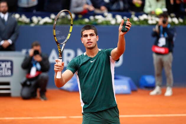 Carlos Alcaraz (ESP), APRIL20, 2022 - Tennis : Carlos Alcaraz of Spain celebrate after winning singles 2nd round match against Soon-woo Kwon of South Korea on the Barcelona Open Banc Sabadell tennis tournament at the Real Club de Tenis de Barcelona in Barcelona, Spain.  (0156452001st)