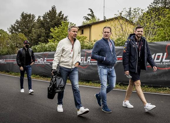 IMOLA - (VLNR) Max Verstappen (Oracle Red Bull Racing), manager Raymond Vermeulen, Jos Verstappen and personal trainer Bradley Scanes on arrival at the Autodromo Enzo e Dino Ferrari in Imola ahead of the Emilia Romagna F1 Grand Prix. REMKO DE WAAL GP Emilia - Romagna 2022 2022 xVIxANPxSportx xxANPxIVx