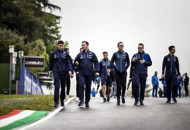 2022-04-21 11:03:03 IMOLA - Nicholas Latifi (3rd R, Williams) walks the track of the Autodromo Enzo e Dino Ferrari at Imola ahead of the Emilia Romagna F1 Grand Prix. REMKO DE WAAL netherlands out - belgium out Imola xVIxxIVx