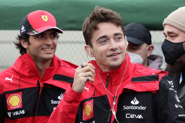 Carlos Sainz jr, Ferrari (links) und Charles Leclerc, Ferrari, ITA, Formel 1 Grand Prix Emilia Romagna, Imola, 21.04.2022 ITA, Formel 1 Grand Prix Emilia Romagna, Imola, 21.04.2022