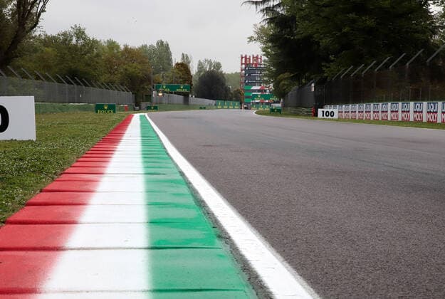 Streckenbegrenzung Imola, ITA, Formel 1 Grand Prix Emilia Romagna, Imola, 21.04.2022 ITA, Formel 1 Grand Prix Emilia Romagna, Imola, 21.04.2022