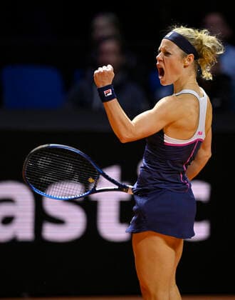 Laura Siegemund GER Jubel Freude Emotion Gestik Geste Tennis Damen Porsche-Cup Porsche Tennis Grand Prix GP Stuttgart 2022 Porsche Arena 21.04.2022 DFL REGULATIONS PROHIBIT ANY USE OF PHOTOGRAPHS AS IMAGE SEQUENCES AND OR QUASI-VIDEO Porsche Tennis Grand Prix GP Stuttgart 2022