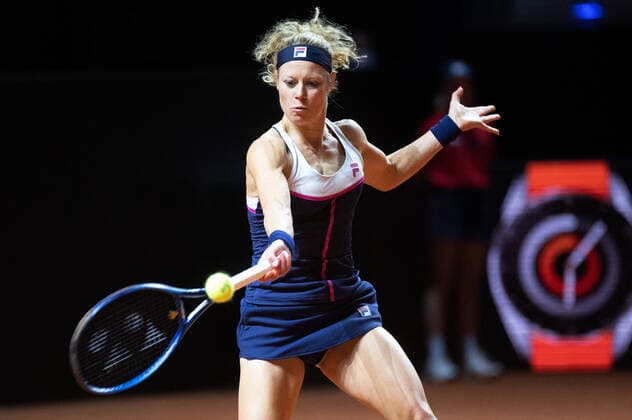 Laura Siegemund (GER). Deutschland, Stuttgart, 21.04.2022, Tennis, Porsche Tennis Grand Prix, 2022, Runde 2, M.Sakkari (GRE) - L.Siegemund (GER), Porsche Arena Foto: A2 Bildagentur Peter Hartenfelser