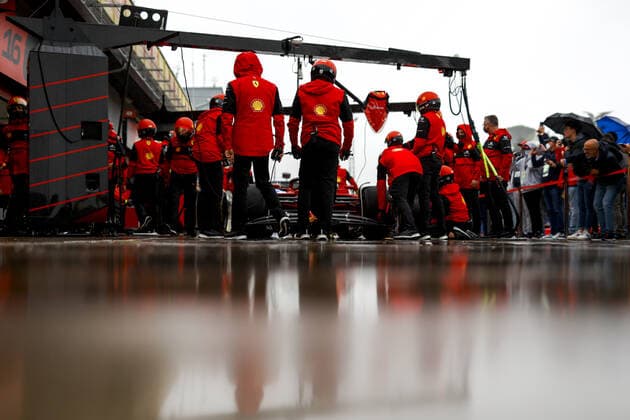 Scuderia Ferrari, ambiance pitstop training during the Formula 1 Grand Premio del Made in Italy e dell Emilia-Romagna 2022, 4th round of the 2022 FIA Formula One World Championship, WM, Weltmeisterschaft on the Imola Circuit, from April 22 to 24, 2022 in Imola, Italy - F1 - EMILIA ROMAGNA GRAND PRIX 2022 DPPI Panoramic  F12022GP04ITA_JK301844