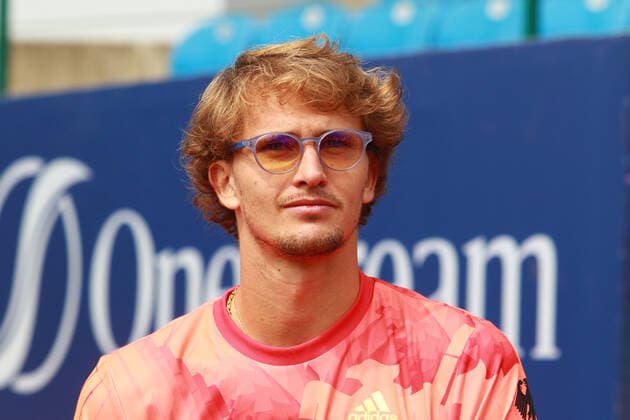 Alexander Zverev ist gut gelaunt Auftakt-PK und Enthuellung BMW-Siegerfahrzeug BMW Open by American Express 2022 22.04.2022 Portraet, Portrait, FOTO: Mladen Lackovic LakoPress