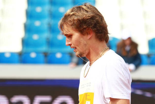 Alexander Zverev, beim Training, Potraet, Kette Tennis Auftakt-PK und Enthuellung BMW-Siegerfahrzeug BMW Open by American Express 2022 22.04.2022 FOTO: Mladen Lackovic LakoPress