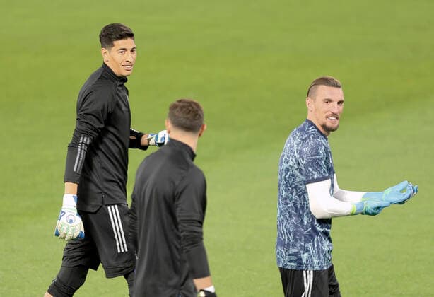 Esteban Andrada y Franco Armani de Argentina - Eliminatorias Sudamericanas para el Mundial Qatar 2022 - 8 de octubre de 2020 - Estadio Alberto J. Armando - La Bombonera - Buenos Aires, Argentina - Foto: Javier Garcia Martino - Photogamma *** Esteban Andrada and Franco Armani of Argentina South American qualifiers for the World Cup Qatar 2022 October 8, 2020 Estadio Alberto J Armando La Bombonera Buenos Aires, Argentina Photo Javier Garcia Martino Photogamma