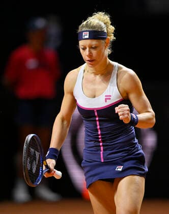 Laura Siegemund GER Jubel Freude Emotion Gestik Geste Tennis Damen Porsche-Cup Porsche Tennis Grand Prix GP Stuttgart 2022 Porsche Arena 22.04.2022 DFL REGULATIONS PROHIBIT ANY USE OF PHOTOGRAPHS AS IMAGE SEQUENCES AND OR QUASI-VIDEO Porsche Tennis Grand Prix GP Stuttgart 2022