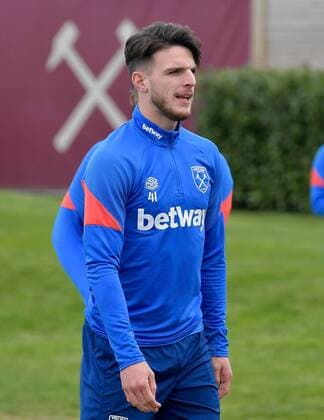 Mandatory Credit: Photo by Arfa Griffiths West Ham United Shutterstock (12905430g) Declan Rice of West Ham United during training West Ham United First Team Training, Rush Green Training Ground, London, UK - 22 Apr 2022 EDITORIAL USE ONLY No use with unauthorised audio, video, data, fixture lists, club league logos or live services. Online in-match use limited to 120 images, no video emulation. No use in betting, games or single club league player publications. West Ham United First Team Training, Rush Green Training Ground, London, UK - 22 Apr 2022 EDITORIAL USE ONLY No use with unauthorised audio, video, data, fixture lists, club league logos or live services. Online in-match use limited to 120 images, no video emulation. No use in betting, games or single club league player publications. Copyright: xArfaxGriffiths WestxHamxUnited Shutterstockx 12905430g