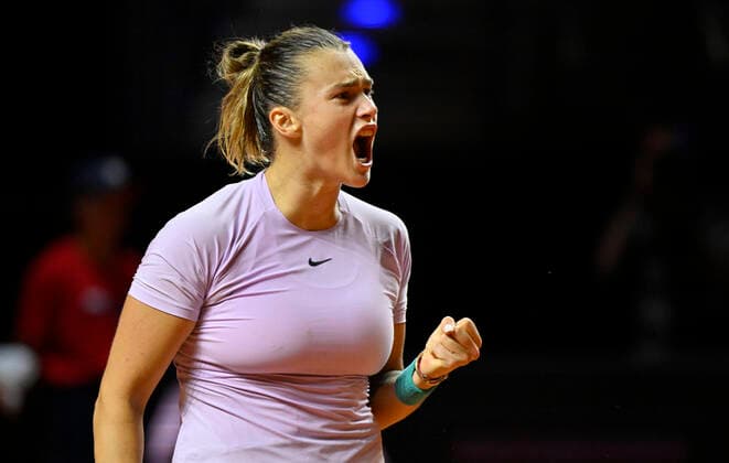 Aryna Sabalenka BLR Jubel Freude Emotion Tennis Damen Porsche-Cup Porsche Tennis Grand Prix GP Stuttgart 2022 Porsche Arena 22.04.2022 DFL REGULATIONS PROHIBIT ANY USE OF PHOTOGRAPHS AS IMAGE SEQUENCES AND OR QUASI-VIDEO Porsche Tennis Grand Prix GP Stuttgart 2022