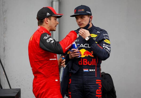 LECLERC Charles (mco), Scuderia Ferrari F1-75, VERSTAPPEN Max (ned), Red Bull Racing RB18, portrait during the Formula 1 Grand Premio del Made in Italy e dell Emilia-Romagna 2022, 4th round of the 2022 FIA Formula One World Championship, WM, Weltmeisterschaft on the Imola Circuit, from April 22 to 24, 2022 in Imola, Italy - F1 - EMILIA ROMAGNA GRAND PRIX 2022 DPPI Panoramic F12022GP04ITA_JK305638