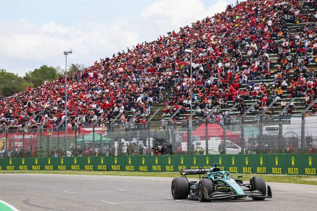 18 STROLL Lance (can), Aston Martin F1 Team AMR22, action during the Formula 1 Grand Premio del Made in Italy e dell Emilia-Romagna 2022, 4th round of the 2022 FIA Formula One World Championship, WM, Weltmeisterschaft on the Imola Circuit, from April 22 to 24, 2022 in Imola, Italy - F1 - EMILIA ROMAGNA GRAND PRIX 2022 DPPI Panoramic  20220423_GOOD2508
