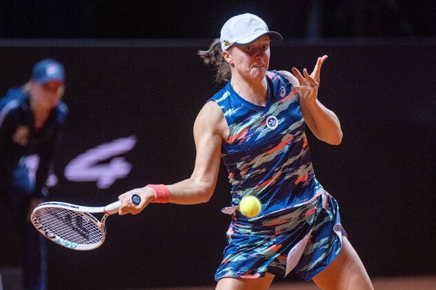 Iga Swiatek (POL). Deutschland, Stuttgart, 23.04.2022, Tennis, Porsche Tennis Grand Prix, 2022, Halbfinale, I.Swiatek (POL) - L.Samsonova, Porsche Arena Foto: A2 Bildagentur Peter Hartenfelser
