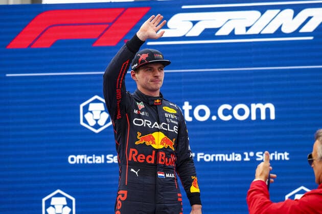 VERSTAPPEN Max (ned), Red Bull Racing RB18, portrait during the Formula 1 Grand Premio del Made in Italy e dell Emilia-Romagna 2022, 4th round of the 2022 FIA Formula One World Championship, WM, Weltmeisterschaft on the Imola Circuit, from April 22 to 24, 2022 in Imola, Italy - F1 - EMILIA ROMAGNA GRAND PRIX 2022 DPPI Panoramic  00122010_GOOD3289.JPG_
