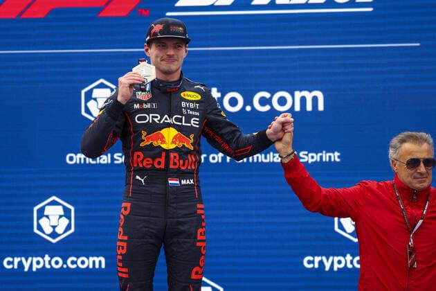 VERSTAPPEN Max (ned), Red Bull Racing RB18, portrait during the Formula 1 Grand Premio del Made in Italy e dell Emilia-Romagna 2022, 4th round of the 2022 FIA Formula One World Championship, WM, Weltmeisterschaft on the Imola Circuit, from April 22 to 24, 2022 in Imola, Italy - F1 - EMILIA ROMAGNA GRAND PRIX 2022 DPPI Panoramic  00122010_GOOD3309.JPG_