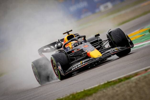 IMOLA - Max Verstappen (1) with the Oracle Red Bull Racing RB18 Honda on track during the Emilia Romagna F1 Grand Prix at Autodromo Enzo e Dino Ferrari on April 24, 2022 in Imola, Italy. REMKO DE WAAL GP Emilia - Romagna 2022 - RACE 2022 xVIxANPxSportx xxANPxIVx