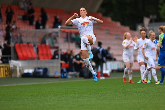 Flyeralarm Frauen - Bundesliga 2021-2022, 1. FC Köln - SV Werder Bremen Rachel Rinast (FC, 31) Köln Franz-Kremer-Stadion, Rasen Nordrhein-Westfalen Deutschland