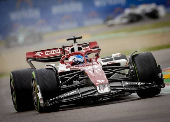 IMOLA - Valtteri Bottas (77) driving the Alfa Romeo C40 during the Emilia Romagna F1 Grand Prix at Autodromo Enzo e Dino Ferrari on April 24, 2022 in Imola, Italy. REMKO DE WAAL GP Emilia - Romagna 2022 - RACE 2022 xVIxANPxSportx xxANPxIVx