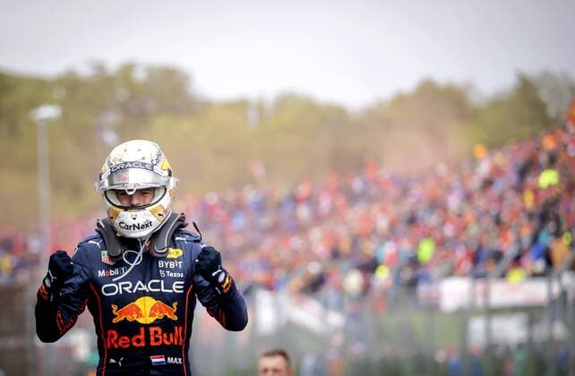 IMOLA - Oracle Red Bull Racing s Max Verstappen (1) cheers after victory at the Emilia Romagna F1 Grand Prix at Autodromo Enzo e Dino Ferrari on April 24, 2022 in Imola, Italy. REMKO DE WAAL GP Emilia - Romagna 2022 - RACE 2022 xVIxANPxSportx xxANPxIVx