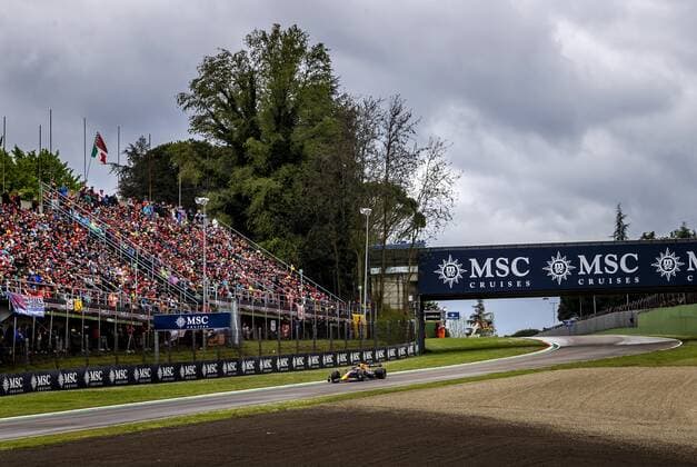 IMOLA - Max Verstappen (Oracle Red Bull Racing) on track during the Emilia Romagna F1 Grand Prix at Autodromo Enzo e Dino Ferrari on April 24, 2022 in Imola, Italy. REMKO DE WAAL GP Emilia - Romagna 2022 - RACE 2022 xVIxANPxSportx xxANPxIVx