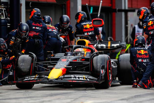1 Max Verstappen (NLD, Oracle Red Bull Racing), F1 Grand Prix of Emilia Romagna at Autodromo Enzo e Dino Ferrari on April 24, 2022 in Imola, Italy. (Photo by HOCH ZWEI) Imola Italy