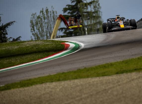 IMOLA - Max Verstappen (Oracle Red Bull Racing) on track during the Emilia Romagna F1 Grand Prix at Autodromo Enzo e Dino Ferrari on April 24, 2022 in Imola, Italy. REMKO DE WAAL GP Emilia - Romagna 2022 - RACE 2022 xVIxANPxSportx xxANPxIVx