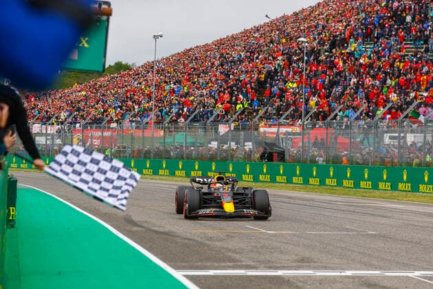 Sport Bilder des Tages 1 Max Verstappen (NLD, Oracle Red Bull Racing), F1 Grand Prix of Emilia Romagna at Autodromo Enzo e Dino Ferrari on April 24, 2022 in Imola, Italy. (Photo by HOCH ZWEI) Imola Italy