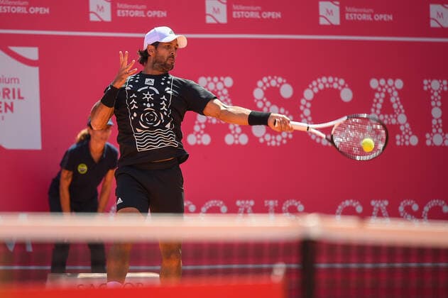 April 24, 2022, Estoril, Lisbon, Portugal: Fernando Verdasco from Spain returns a ball to Pierre-Hugues Herbert from France during the Millennium Estoril Open Final ATP, Tennis Herren 250 tennis tournament at the Clube de Tenis do Estoril..Final score: Pierre-Hugues Herbert 2:1 Fernando Verdasco Estoril Portugal - ZUMAs197 20220424_zaa_s197_141 Copyright: xBrunoxdexCarvalhox