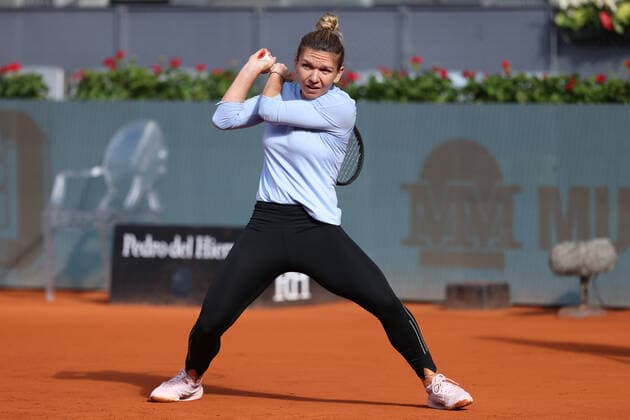 April 26, 2022, MADRID, MADRID, SPAIN: Simona Halep of Romania practice during the Mutua Madrid Open 2022 celebrated at La Caja Magica on April 26, 2022, in Madrid, Spain. MADRID SPAIN - ZUMAa181 20220426_zaa_a181_015 Copyright: xOscarxJ.xBarrosox