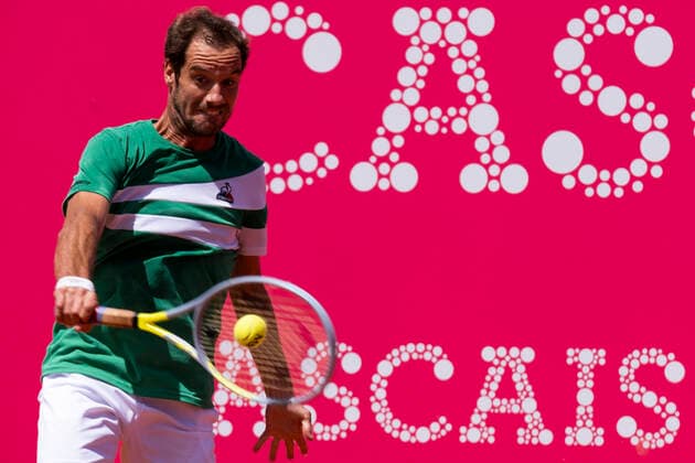 Sport Bilder des Tages Tommy Paul Vs Richard Gasquet - Millennium Estoril Open 2022 Tommy Paul of United States competes against Richard Gasquet of France during the Millennium Estoril Open ATP, Tennis Herren 250 tennis tournament at Estoril Tennis Club, Estoril, Portugal on April 26, 2022. Lisbon Portugal  Copyright: xNunoxCruzx originalFilename:cruz-tommypau220426_npDfx.jpg