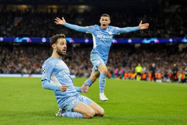 Sport Themen der Woche KW17 Sport Bilder des Tages Manchester City v Real Madrid Champions League 26 04 2022. Goal 4-2 Bernardo Silva (20) of Manchester City scores a goal and celebrates during the Champions League match between Manchester City and Real Madrid at the Etihad Stadium, Manchester, England on 26 April 2022. Editorial use only , Copyright: xNigelxKeenex PSI-15165-0101