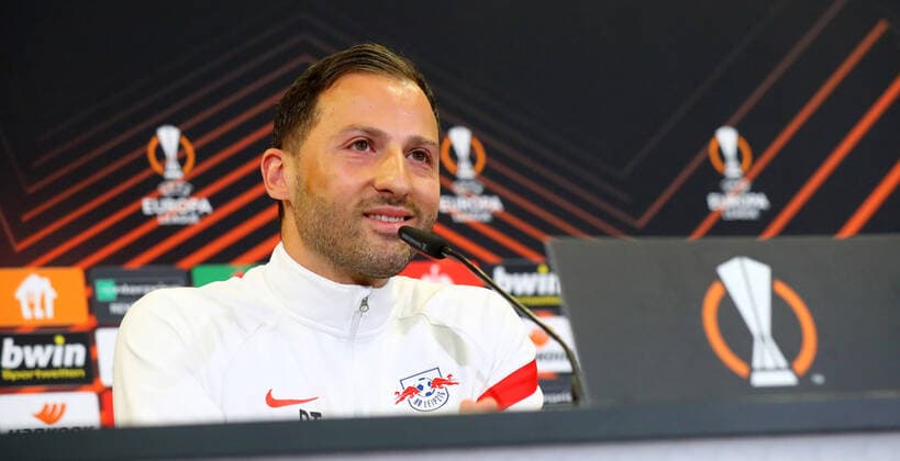 RB Leipzig - Pressekonferenz 27.04.2022 Leipzig, 27.04.2022, RBL Trainingszentrum, Fussball, Eropa League , RB Leipzig, Pressekonferenz vor dem EL Spiel gegen Glasgow Rangers , Im Bild: Cheftrainer Domenico Tedesco (RB Leipzig) ,
