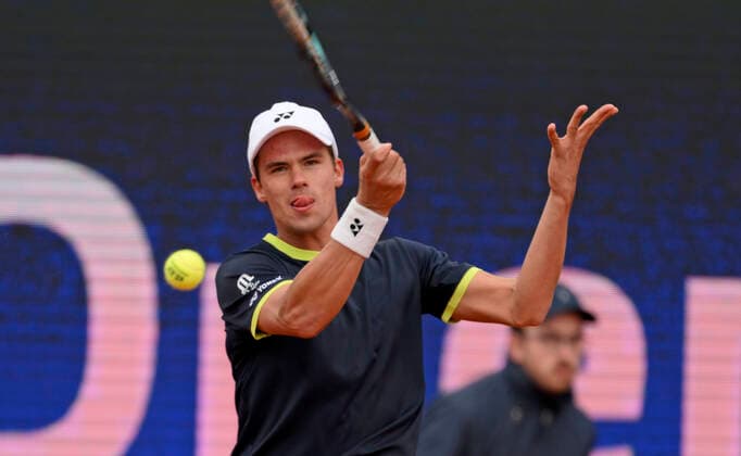 27.04.2022, Tennis Herren ATP, Tennis Herren Tour, BMW-Open München 2022 auf der Iphitos-Tennisanlage, Daniel Altmaier (Deutschland)
