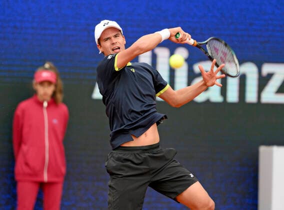 27.04.2022, Tennis Herren ATP, Tennis Herren Tour, BMW-Open München 2022 auf der Iphitos-Tennisanlage, Daniel Altmaier (Deutschland)