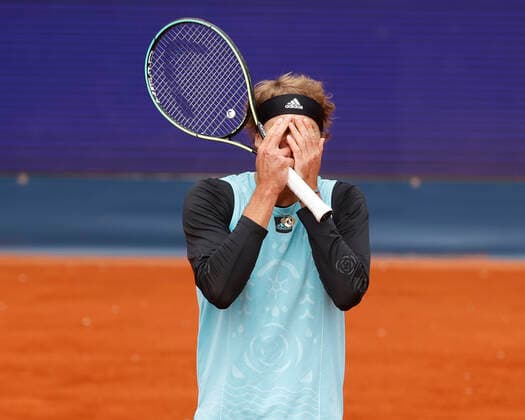 Alexander Zverev (GER) reagiert veraergert, Aerger, enttaeuscht, Enttaeuschung, Emotion Tennis - BMW Open 2022 - ATP, Tennis Herren - MTTC Iphitos - Munich - - Germany - 27 April 2022. Copyright: xJuergenxHasenkopfx