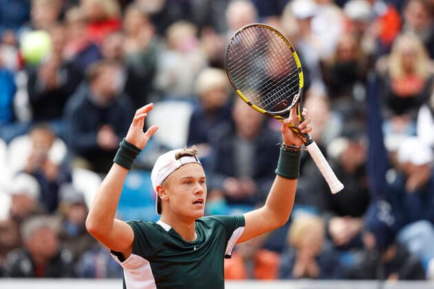 Holger Rune jubelt nach dem Sieg, Jubel, Freude, Emotion Tennis - BMW Open 2022 - ATP, Tennis Herren - MTTC Iphitos - Munich - - Germany - 27 April 2022. Copyright: xJuergenxHasenkopfx