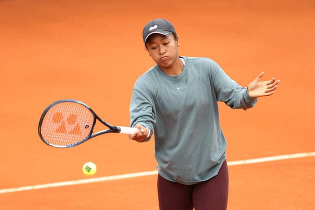 April 27, 2022, MADRID, MADRID, SPAIN: Naomi Osaka of Japan practice during the Mutua Madrid Open 2022 celebrated at La Caja Magica on April 27, 2022, in Madrid, Spain. MADRID SPAIN - ZUMAa181 20220427_zaa_a181_017 Copyright: xOscarxJ.xBarrosox