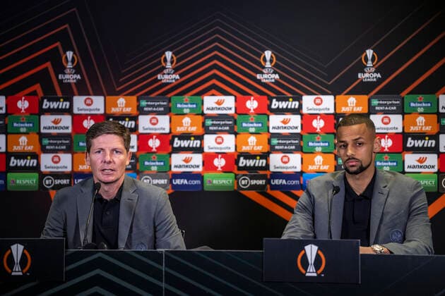 27.04.2022, xkvx, Fussball UEFA Europa League, Eintracht Frankfurt - Pressekonferenz emspor, v.l. Trainer Oliver Glasner (Eintracht Frankfurt), Djibril Sow (Eintracht Frankfurt) (DFL DFB REGULATIONS PROHIBIT ANY USE OF PHOTOGRAPHS as IMAGE SEQUENCES and or QUASI-VIDEO) London