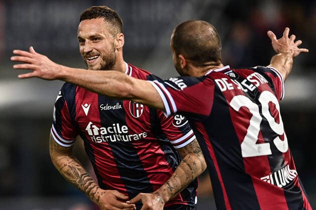Sport Themen der Woche KW17 Sport Bilder des Tages Mg Bologna 27 04 2022 - campionato di calcio serie A Bologna-Inter foto Matteo Gribaudi Image nella foto: esultanza gol Marko Arnautovic 