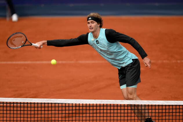 27.04.2022, Tennis Herren ATP, Tennis Herren Tour, BMW-Open München 2022 auf der Iphitos-Tennisanlage, Alexander Zverev (im Bild, GER) verliert auf dem Centercourt sein Erstrunden-Match gegen Holger Rune (Dänemark),