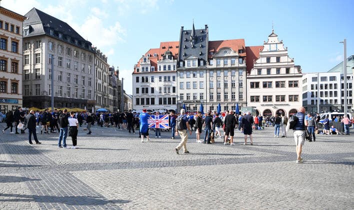 Fussball, Herren, Saison 2021 2022, Europa League (Halbfinale, Hinspiel), RB Leipzig - Glasgow Rangers, Fans von Glasgow vor dem Spiel in der Leipziger Innenstadt, 28.04. 2022, Copyright: xSebastianxRäppold MatthiasxKochx