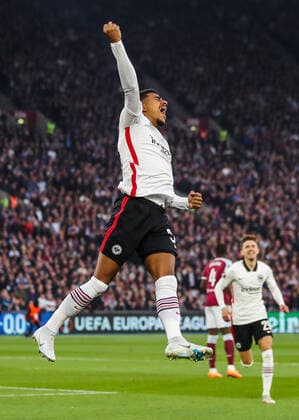 Mandatory Credit: Photo by Andrew Fosker Shutterstock (12914204aq) Ansgar Knauff of Eintracht Frankfurt celebrates scoring the opening goal 0-1 West Ham United v Eintracht Frankfurt, UEFA Europa League, Semi-Final, First Leg, Football, The London Stadium, London, UK - 28 Apr 2022 EDITORIAL USE ONLY No use with unauthorised audio, video, data, fixture lists, club league logos or live services. Online in-match use limited to 120 images, no video emulation. No use in betting, games or single club league player publications. West Ham United v Eintracht Frankfurt, UEFA Europa League, Semi-Final, First Leg, Football, The London Stadium, London, UK - 28 Apr 2022 EDITORIAL USE ONLY No use with unauthorised audio, video, data, fixture lists, club league logos or live services. Online in-match use limited to 120 images, no video emulation. No use in betting, games or single club league player publications. Copyright: xAndrewxFosker Shutterstockx 12914204aq