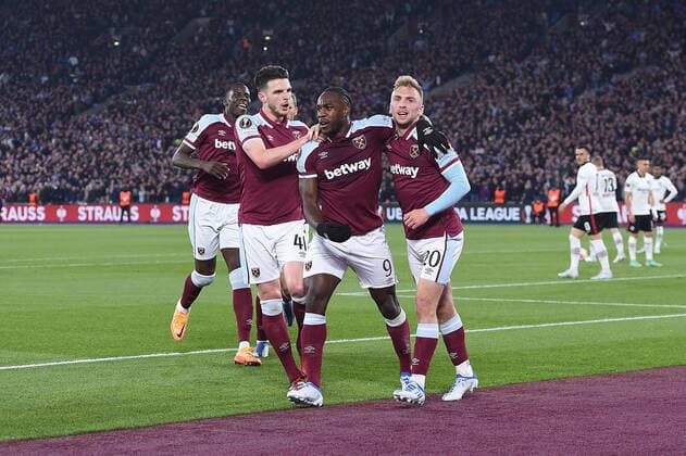 Fußball Europa League Halbfinale West Ham United - Eintracht Frankfurt am 28.04.2022 im Olympiastadion London in London Torjubel Jubel Tor zum 1:1 durch Michail Antonio ( West Ham )