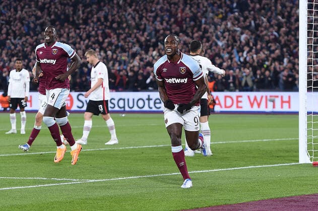 Fußball Europa League Halbfinale West Ham United - Eintracht Frankfurt am 28.04.2022 im Olympiastadion London in London Torjubel Jubel Tor zum 1:1 durch Michail Antonio ( West Ham )