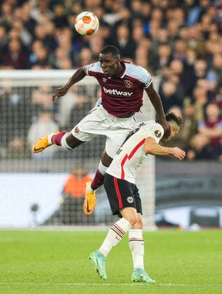 Mandatory Credit: Photo by Andrew Fosker Shutterstock (12914204bx) West Ham United v Eintracht Frankfurt, UEFA Europa League, Semi-Final, First Leg, Football, The London Stadium, London, UK - 28 Apr 2022 EDITORIAL USE ONLY No use with unauthorised audio, video, data, fixture lists, club league logos or live services. Online in-match use limited to 120 images, no video emulation. No use in betting, games or single club league player publications. West Ham United v Eintracht Frankfurt, UEFA Europa League, Semi-Final, First Leg, Football, The London Stadium, London, UK - 28 Apr 2022 EDITORIAL USE ONLY No use with unauthorised audio, video, data, fixture lists, club league logos or live services. Online in-match use limited to 120 images, no video emulation. No use in betting, games or single club league player publications. Copyright: xAndrewxFosker Shutterstockx 12914204bx